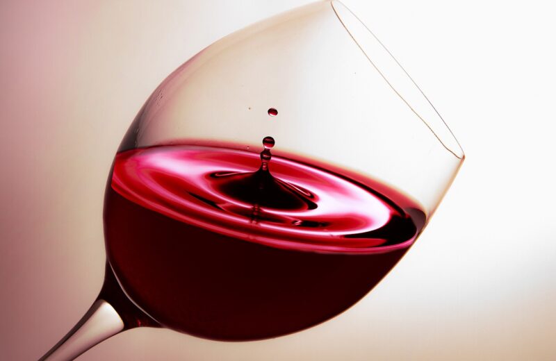 Comment enlever une tâche de vin rouge séché