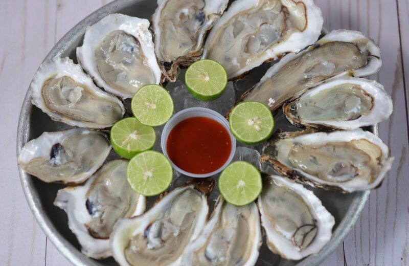 La_mer_sur_un_plateau,_pour_vos_livraisons_d’huîtres_de_Bretagne!