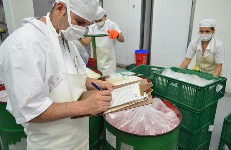 Les_essentiels_à_savoir_sur_les_règles_en_matière_d’hygiène_alimentaire