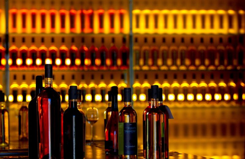 Plongée_dans_le_monde_des_sites_de_cavistes_:_une_nouvelle_façon_d’acheter_du_vin